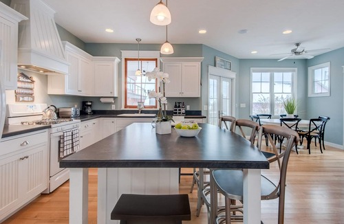 South Haven House | Lake Views, Hot Tub, Fire Pit & Private Yard on North Beach!