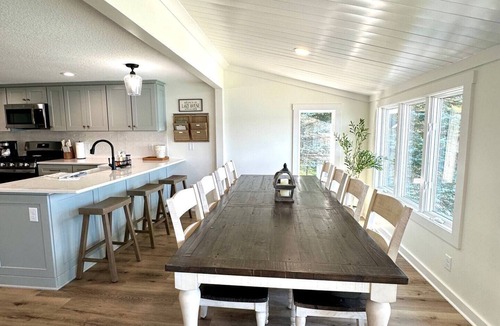 Angola House | Lakefront Cottage at Crooked Lake, Indiana to sleep 10-12