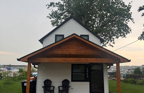 Pinckney House | Lakefront Cottage on Portage Lake and the Huron River Chain of Lakes
