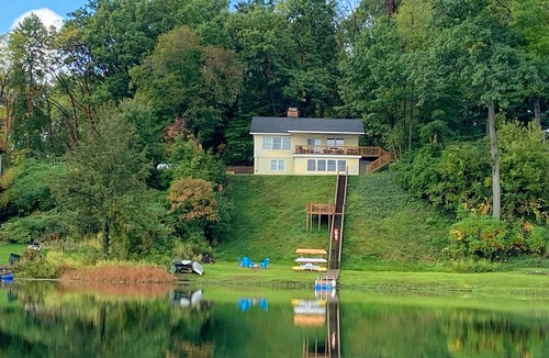 Cloverdale House | Lakefront Home with a spectacular view
