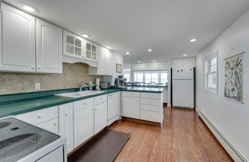 Sturgis House | Lakefront Michigan Cottage - Deck, Grill & Kayaks!