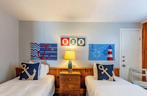 Whitehall Resort | Lakefront Room is great for families