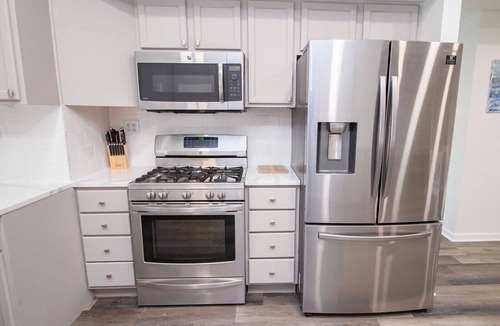 Noblesville House | Lakehouse - Sleeps up to 20 w/free boat slip. WINTER REMODEL - PICS COMING SOON