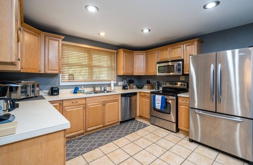 Norton Shores House | Lakeside Retreat Mona Lake Waterfront Sleeps 12