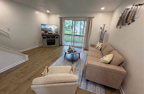 Spring Lake House | Lakeside Retreat