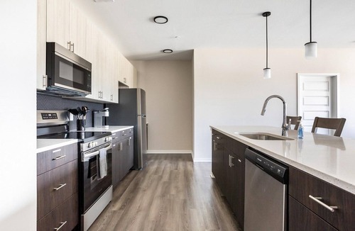 Near Northside Apartment | Landing | Beautiful 2BD, Pool, Gym