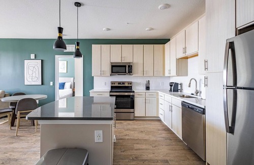 Kenton Apartment | Landing | Modern 2BD, Pool, Yoga Studio