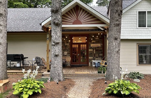 South Haven House | Large 5 bedroom home perfect for sharing with game parlor