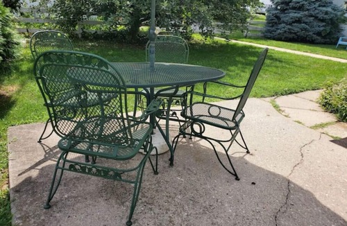 Plainfield Apartment | Large Suite 2 beds plus Murphy full, Victorian Farm Style, Downtown Plainfieldn