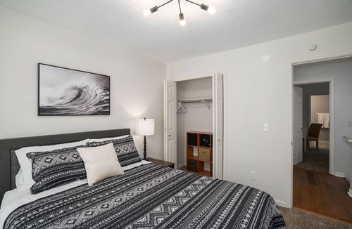 Stevensville House | LK Michigan Fun HQ: Hot Tub, Theater Rm, Game Room