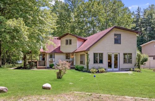Kendall House | Lodge and Lake - Impressive Dual Woods and Lake Homes That Sleep 32