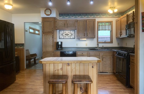 Orleans House | Lohrer’s Lodge on All Sports Long Lake Orleans Michigan