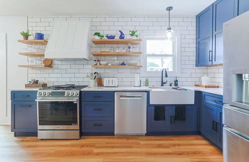 Harters Heights House | Lucky Notre Dame Home Base- 1 Mile to Stadium-Sleeps 16 -Stylish Summer Getaway