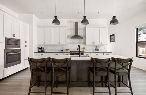 Meridian-Kessler House | Luxury 4BR Retreat Walkable Game & Media Room