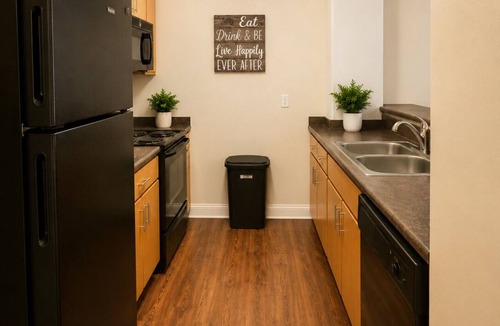 Wholesale District Apartment | Luxury Downtown 2bd 2ba Condo- Walk to Gainbridge Fieldhouse & Lucas Oil Stadium