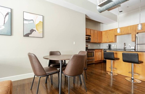 Wholesale District Apartment | Luxury Downtown Indianapolis 1BR Historic Building Walk Everywhere