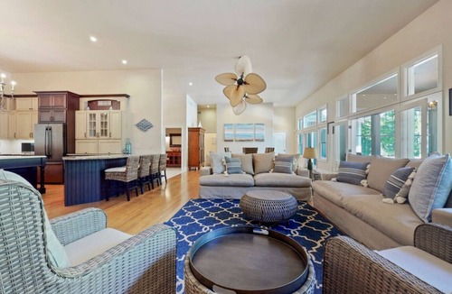 South Haven Villa | Luxury Estate–Pool, Pool House, Theater, Game Room, Putting Green–Steps to Beach