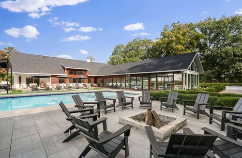 Union Pier House | Luxury Estate with 3 Homes, Pool, Hot Tubs, Basketball/Tennis Court near Lake
