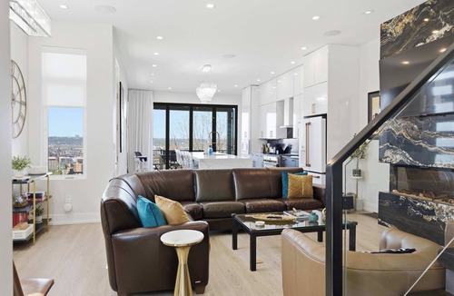 Mount Adams House | Luxury Mt. Adams Retreat Suites