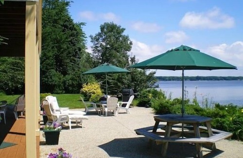 Holland Cottage | Macatawa Lake Side Cottage by State Park and Bike Trails