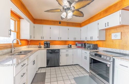 Paw Paw House | Maple Lake Cottage- pet friendly- boat dock