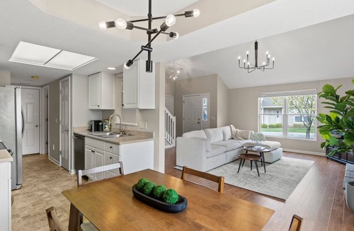 Fort Wayne House | Mid-Century Modern Villa near Dupont and Parkview Hospital