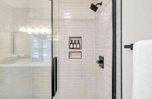 Meridian-Kessler House | MidTown Cozy Cottage