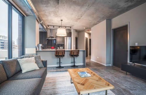 West Loop Apartment | Mod West Loop 2BR w/Gym, Pool, W/D, nr. Fulton Market, by Blueground