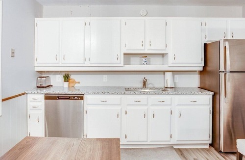 South Bend House | Modern Cozy Home 4 min Drive from Notre Dame