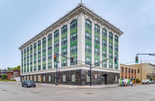 Crawfordsville Apartment | Modern Elegance: Timeless Crawfordsville Studio!