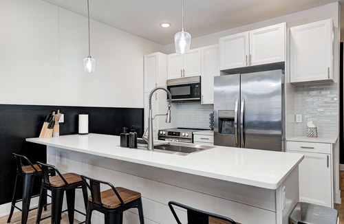 Near Northside House | Modern Indy Retreat. Minutes Away From Downtown & SoBro: An Epic Indy Getaway!