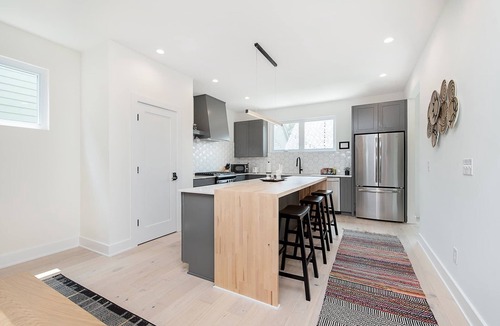 Fall Creek Place House | Modern Luxe Retreat | Hot Tub | Garage | Near DT