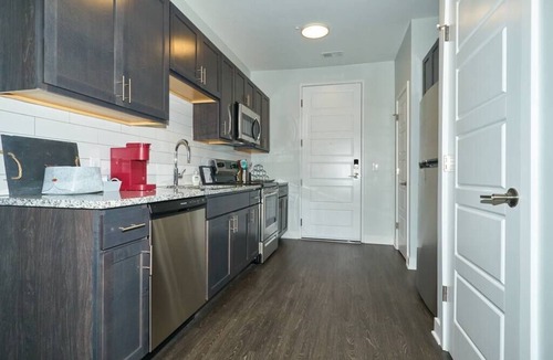 Downtown Indianapolis Apartment | Modern & Spacious Studio Apt w/Pool & Gym