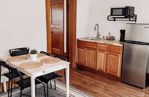 Peru Apartment | Mugivan Manor One Bedroom Apartment