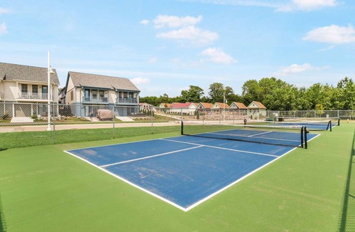 Ottawa House | Navvy Town Duplex | Navvy Town Neighborhood