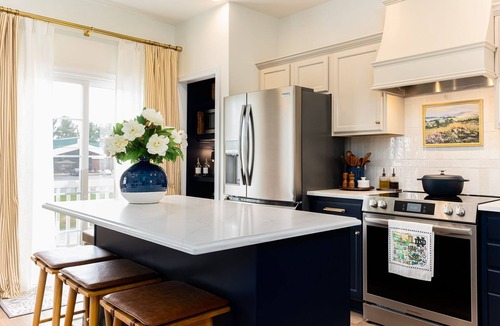 Roseland House | ND Retreat<>Luxury 3 B 3.5 BA Townhome 1.5mi to ND