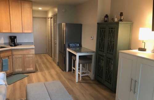South Haven Condo | NEW! BEACHFRONT LAKE VIEW Lake Michigan Condo-private beach/heated pool/sundeck!