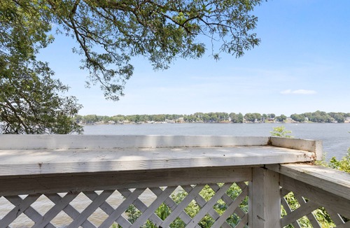 Monticello Cabin | NEW! Dave's Last Resort Lakeside - Long Stay Discount - Cozy Cabin 6