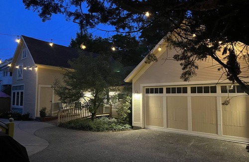Grand Haven Cottage | NEW LISTING! Renovated Carriage House in Downtown Grand Haven BOOKING NOW!
