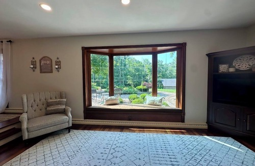 Connersville House | “New Owners”- Indoor Pool Nestled by Golf Course with Game Room, Outdoor area