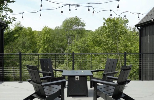 Bellaire Apartment | New Pet-Friendly Modern Studio with Resort Amenities. Sauna, Hot Tubs, & More!