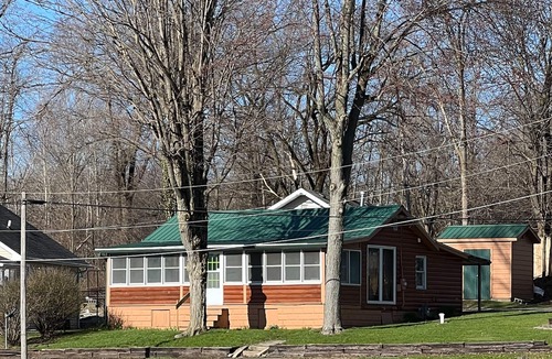 Rome City House | Newly Remodeled Cabin Steps from Sylvan Lake
