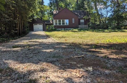 Wooded Estates House | Notre Dame Tailgate Pad Easy Walk, Quiet Neighborhood!