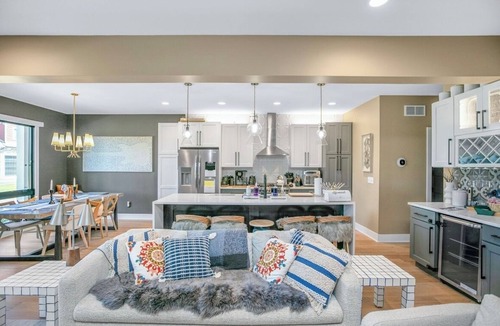 Wooded Estates House | Notre Grande Dame - Spacious NEW 4-bedroom within walking distance to ND