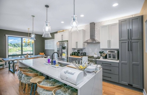 Wooded Estates House | Notre Grande Dame - Spacious NEW 4-bedroom within walking distance to ND