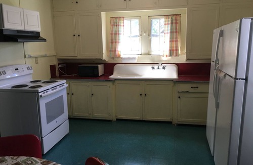 Norway Cottage | On Lake Shafer Right Next To Indiana Beach's South Entrance