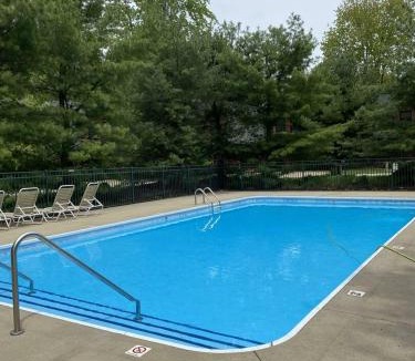 Saugatuck House | Our Get Aweigh - Cabin Retreat - private hot tub - community pool - Goshorn Lake Access