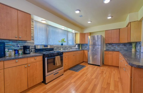 Forestview House | Paradise Estates is a tranquil ranch style home close to walking trail, shopping