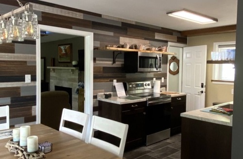 Patricksburg House | Parkview Family Suite at Cataract Falls