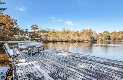 Saugatuck Cabin | Peaceful Cabin 5 mins to downtown Saugatuck w/Lake Access, Firepit & Grill